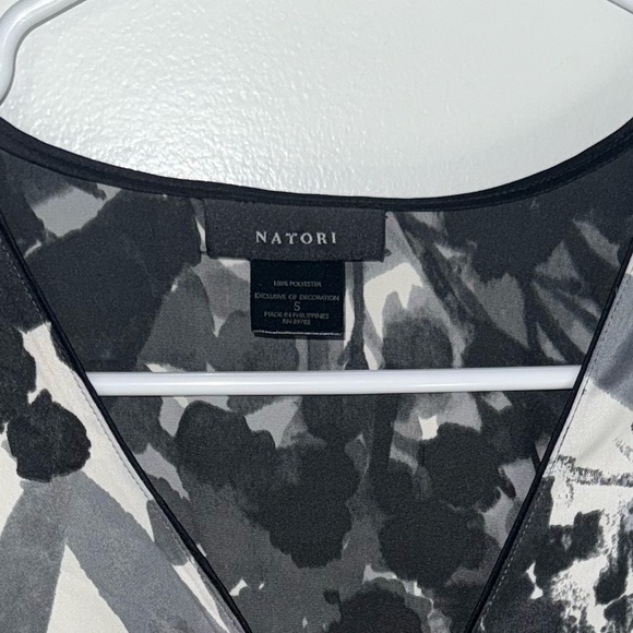 Natori Black Gray and White Floral Silk Kaftan Maxi Dress (Small) - Picture 5 of 5